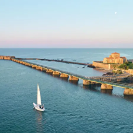 Vue Imprenable Sur Le Chenal Des Sables D'olonne Appartement